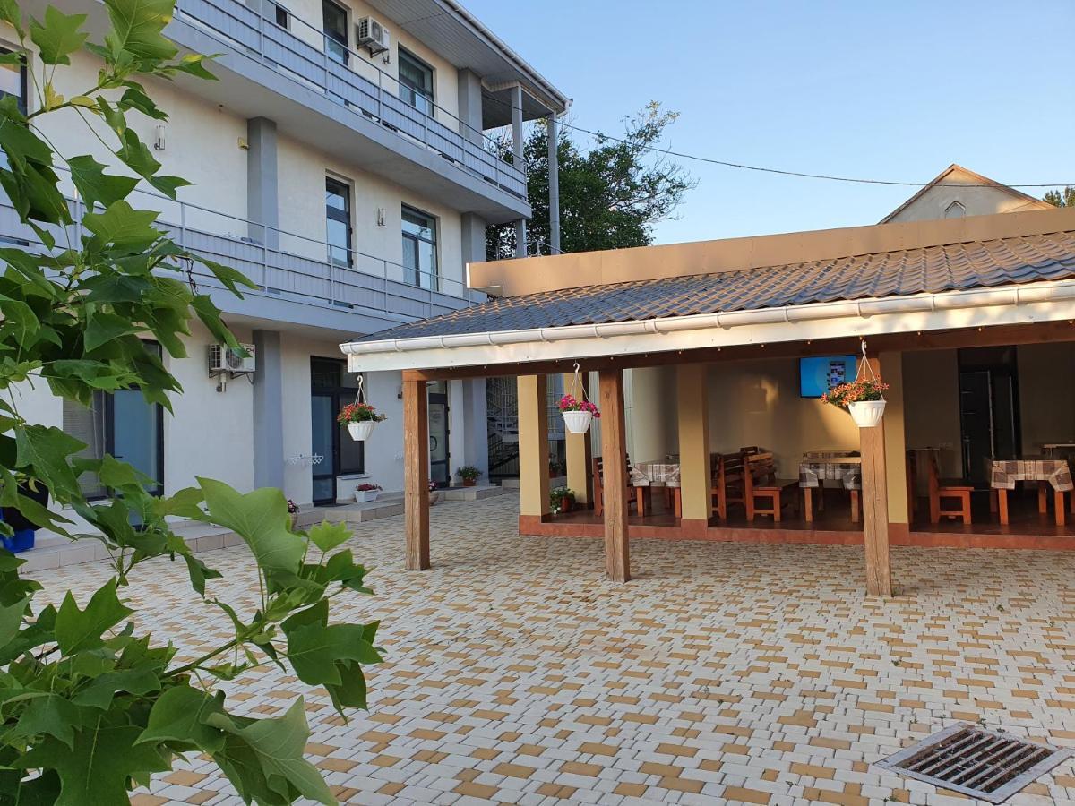 Aleksandriya Hotell Tsjornomorsk Eksteriør bilde