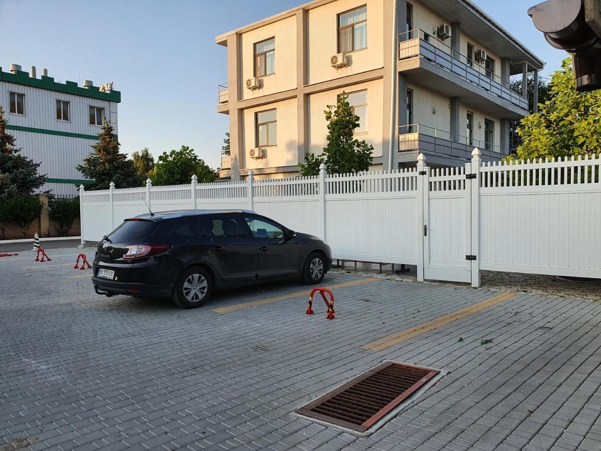 Aleksandriya Hotell Tsjornomorsk Eksteriør bilde