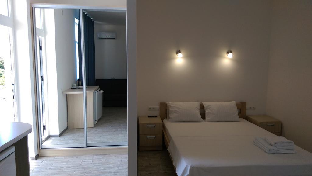 Aleksandriya Hotell Tsjornomorsk Eksteriør bilde